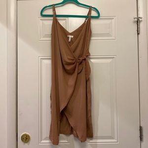Leith ladies faux wrap front camel color sleeveless spaghetti strap dress XS